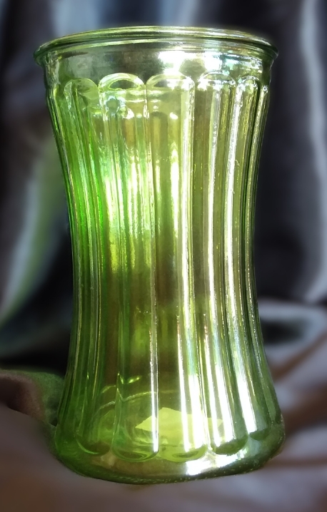 Green Straight Line Vase